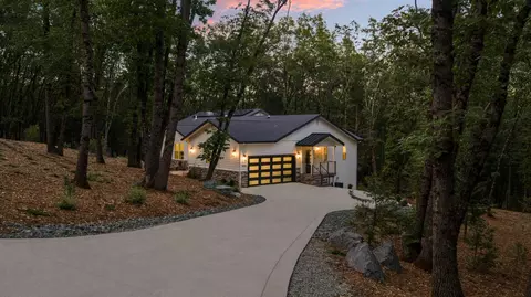 14265 Rattlesnake Ridge Dr, Grass Valley, CA 95945
