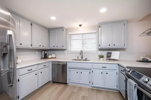 Kitchen - 4062 Quarry Ct, Loomis, CA 95650 photo 5 of 10