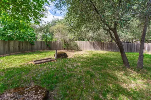Exterior - 4062 Quarry Ct, Loomis, CA 95650 photo 9 of 10