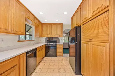 Kitchen - 155 Judy Dr, Placerville, CA 95667 photo 2 of 8