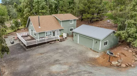 7067 Cane Ln, Valley Springs, CA 95252