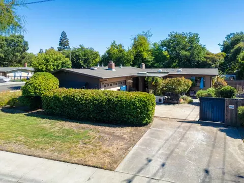 5959 Alexandria Pl, Stockton, CA 95207