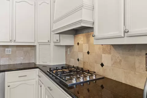 Kitchen - 111 Burrill Dr, Folsom, CA 95630 photo 4 of 5