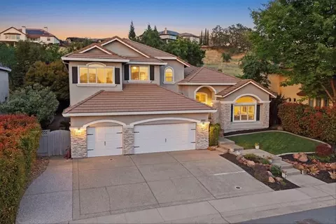 4507 Mountaingate Dr, Rocklin, CA 95765