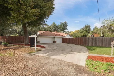 Exterior - 8596 W Samoha Ct, Thornton, CA 95686 photo 3 of 11