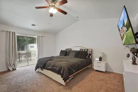 Bedroom - 8596 W Samoha Ct, Thornton, CA 95686 photo 2 of 6
