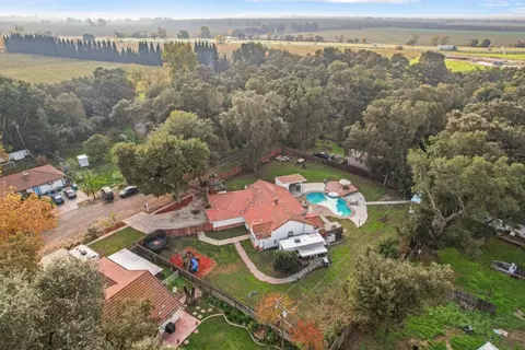 View/Area - 8596 W Samoha Ct, Thornton, CA 95686 photo 1 of 4