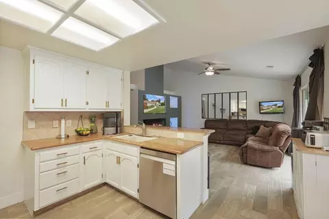 Kitchen - 8596 W Samoha Ct, Thornton, CA 95686 photo 2 of 3