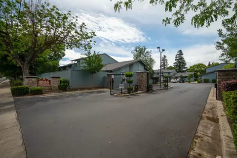 581 Lincoln Ave #B, Modesto, CA 95354