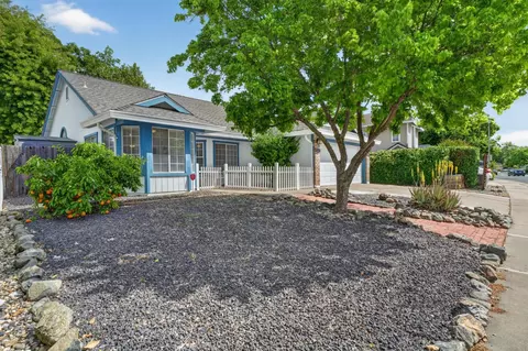 5609 Laguna Quail Way, Elk Grove, CA 95758