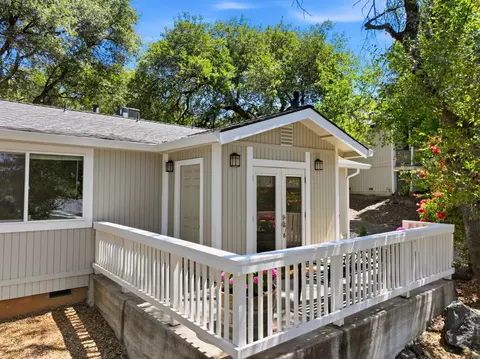 14419 Sun Forest Dr, Penn Valley, CA 95946