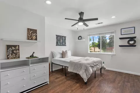Bedroom - 1641 Walnut Ave, Escalon, CA 95320 photo 5 of 5