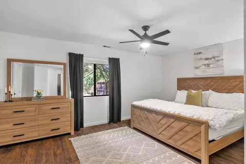 Bedroom - 1641 Walnut Ave, Escalon, CA 95320 photo 3 of 5
