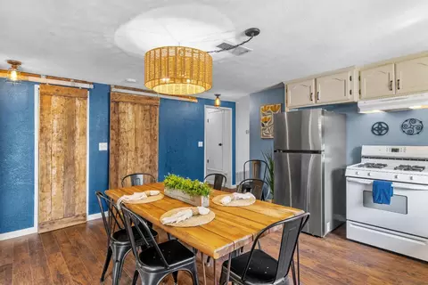 Dining - 1641 Walnut Ave, Escalon, CA 95320 photo 1 of 1