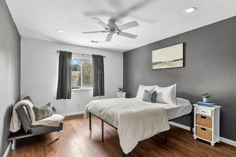 Bedroom - 1641 Walnut Ave, Escalon, CA 95320 photo 4 of 5
