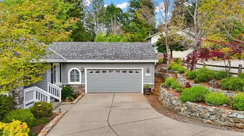 Exterior - 121 Ruby Ledge Ct, Grass Valley, CA 95945 photo 7 of 14