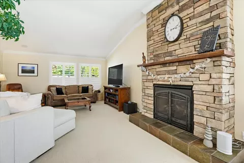 Living - 121 Ruby Ledge Ct, Grass Valley, CA 95945 photo 3 of 3