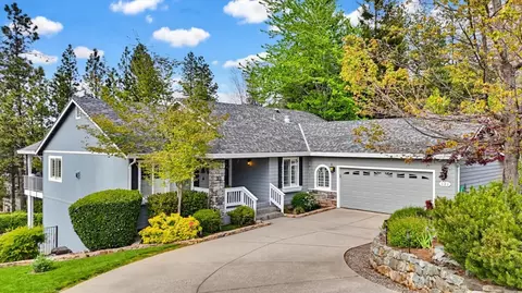 121 Ruby Ledge Ct, Grass Valley, CA 95945