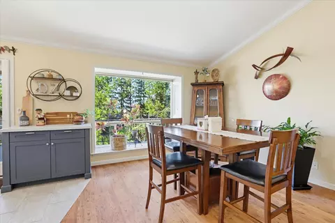 Dining - 121 Ruby Ledge Ct, Grass Valley, CA 95945 photo 6 of 10