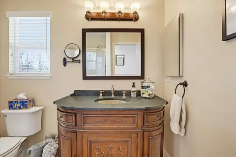 Bath - 121 Ruby Ledge Ct, Grass Valley, CA 95945 photo 5 of 6