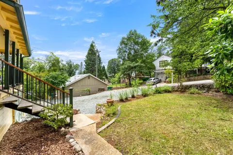 231 Glenbrook Dr, Grass Valley, CA 95945 photo 3