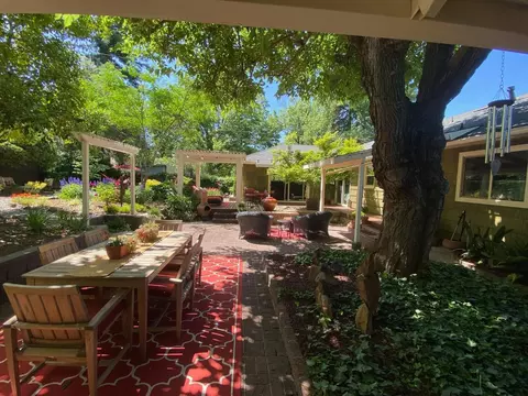Exterior - 6200 Mahala Dr, Carmichael, CA 95608 photo 13 of 17