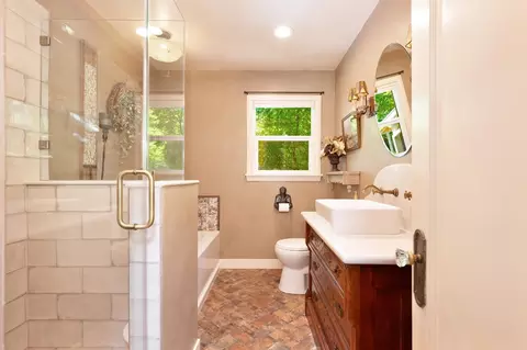 Bath - 6200 Mahala Dr, Carmichael, CA 95608 photo 1 of 5