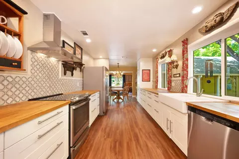 Kitchen - 6200 Mahala Dr, Carmichael, CA 95608 photo 1 of 3