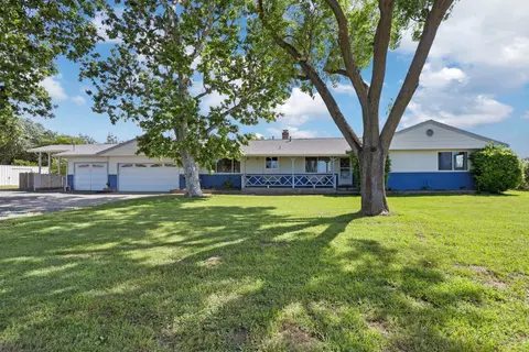 4592 W Woodbridge Rd, Lodi, CA 95242