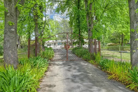 8495 Chili Hill Rd, Newcastle, CA 95658