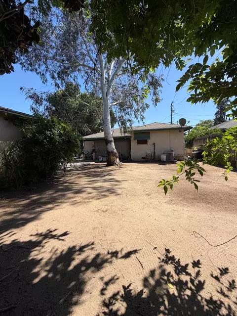 Exterior - 2233 6th St, Ceres, CA 95307 photo 2 of 6