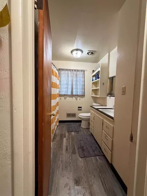 Bath - 2233 6th St, Ceres, CA 95307 photo 1 of 2