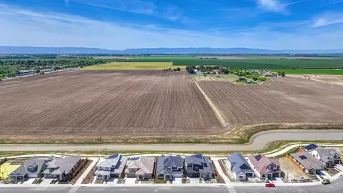 View/Area - 5677 Thomson Loop, Davis, CA 95616 photo 6 of 6
