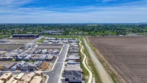 View/Area - 5677 Thomson Loop, Davis, CA 95616 photo 3 of 6