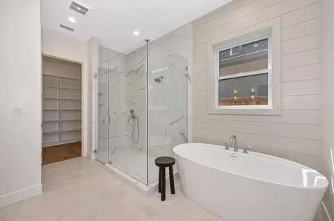 Bath - 5677 Thomson Loop, Davis, CA 95616 photo 3 of 14