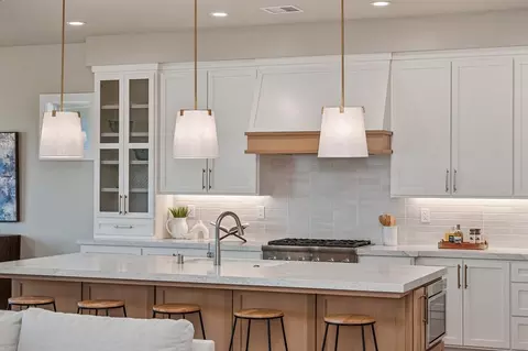 Kitchen - 5677 Thomson Loop, Davis, CA 95616 photo 7 of 15