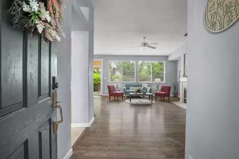 Entry Way - 2425 Warm Springs Dr, Modesto, CA 95356 photo 1 of 3