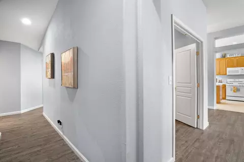 Entry Way - 2425 Warm Springs Dr, Modesto, CA 95356 photo 3 of 3