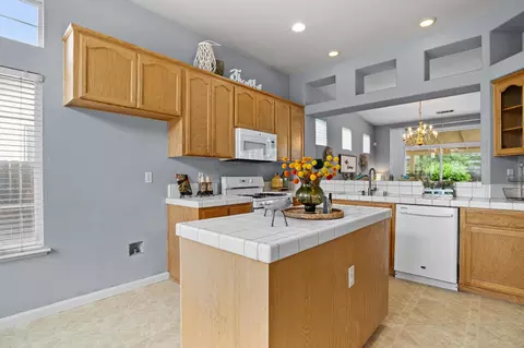 Kitchen - 2425 Warm Springs Dr, Modesto, CA 95356 photo 4 of 5