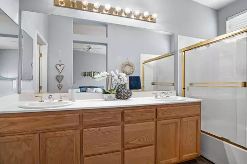 Bath - 2425 Warm Springs Dr, Modesto, CA 95356 photo 1 of 2