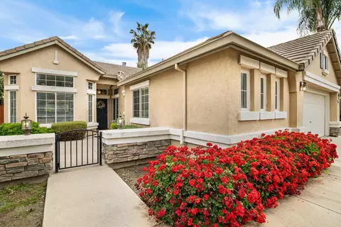 Exterior - 2425 Warm Springs Dr, Modesto, CA 95356 photo 4 of 7
