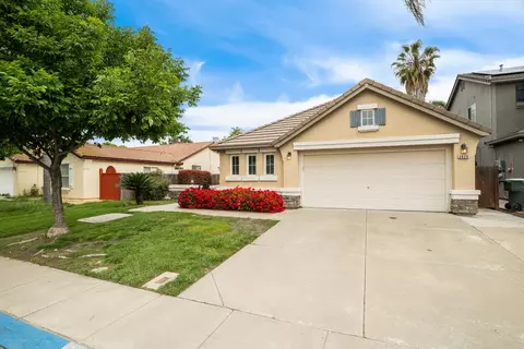 Exterior - 2425 Warm Springs Dr, Modesto, CA 95356 photo 2 of 7
