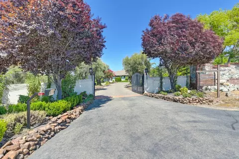 Exterior - 5905 Barton Rd, Loomis, CA 95650 photo 10 of 24
