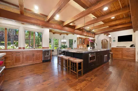 Kitchen - 5905 Barton Rd, Loomis, CA 95650 photo 3 of 8