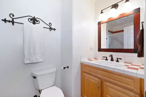 Bath - 5905 Barton Rd, Loomis, CA 95650 photo 6 of 6