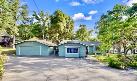 21014 Ferretti Rd, Groveland, CA 95321