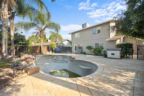 Exterior - 2705 Lahontan Dr, Modesto, CA 95358 photo 6 of 9