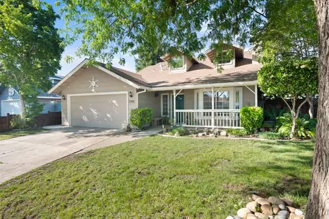 Exterior - 2705 Lahontan Dr, Modesto, CA 95358 photo 2 of 9