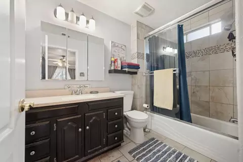 Bath - 2705 Lahontan Dr, Modesto, CA 95358 photo 1 of 2