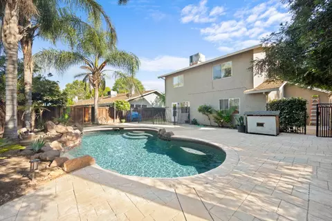 Exterior - 2705 Lahontan Dr, Modesto, CA 95358 photo 5 of 9